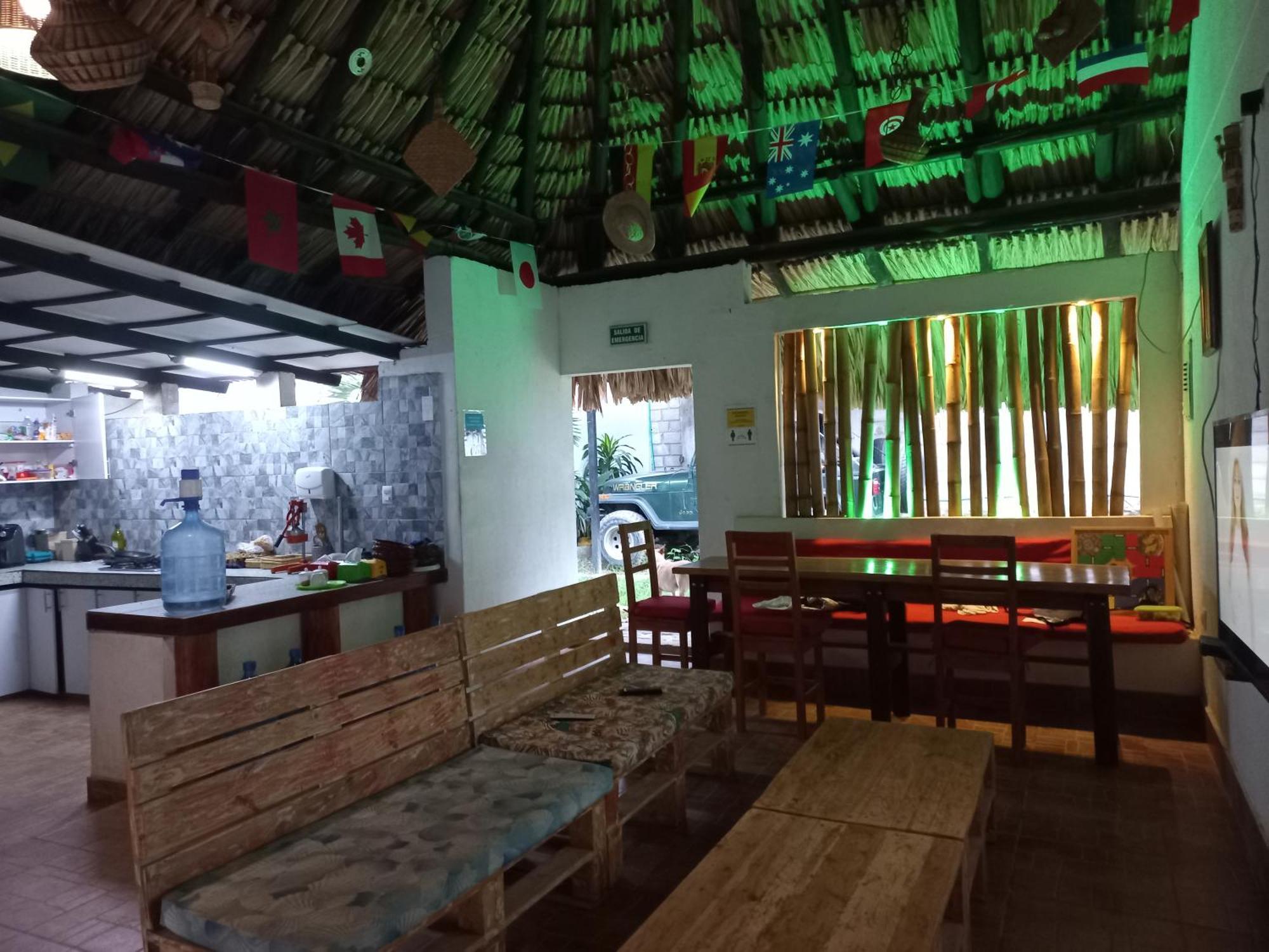Hotel El Leon Feliz Palomino Extérieur photo